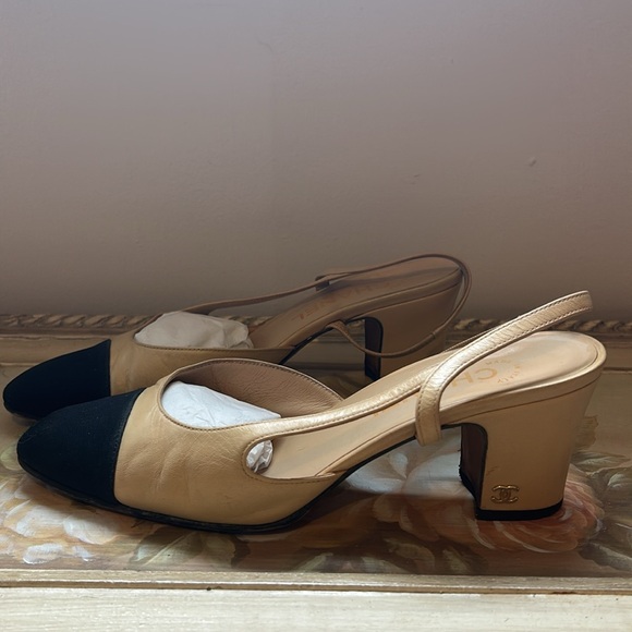 CHANEL Beige and Black Heels - Picture 8 of 9